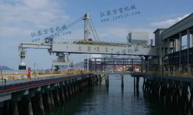 環(huán)保型擺動(dòng)式裝船機(jī) 環(huán)保型擺動(dòng)式裝船機(jī)