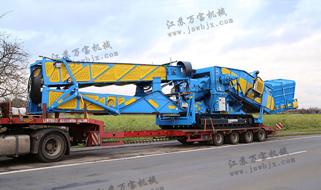 臂架折疊后運(yùn)輸 臂架折疊后運(yùn)輸